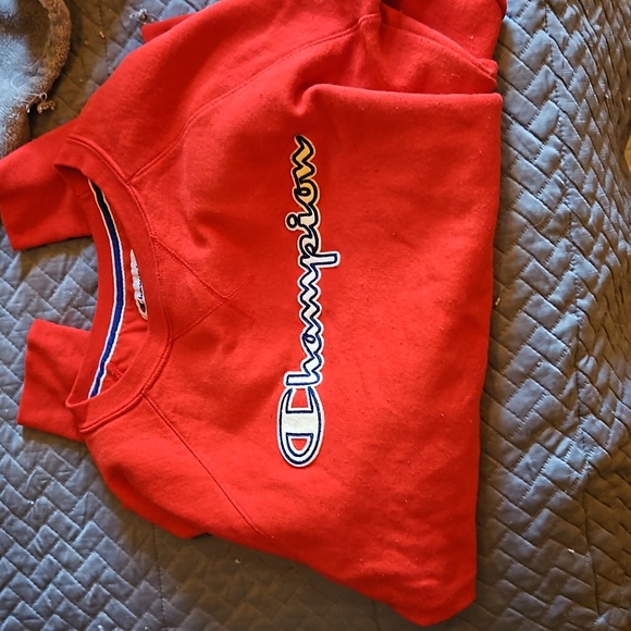 Champion Tops - Sweater